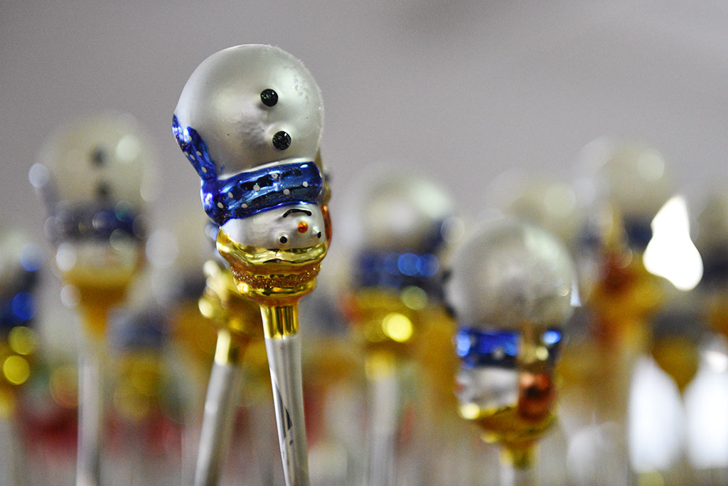 Świąteczny czar zaklęty w bombkach. Zobaczcie jak powstają