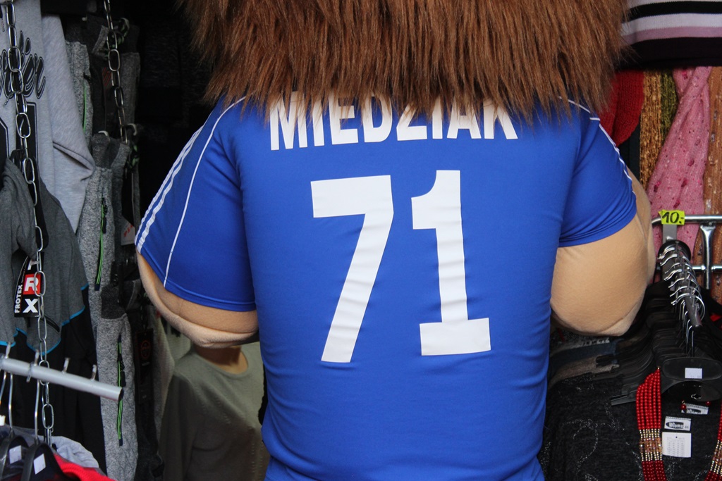 Na targowisku przy Partyzantów trwa świąteczny jarmark