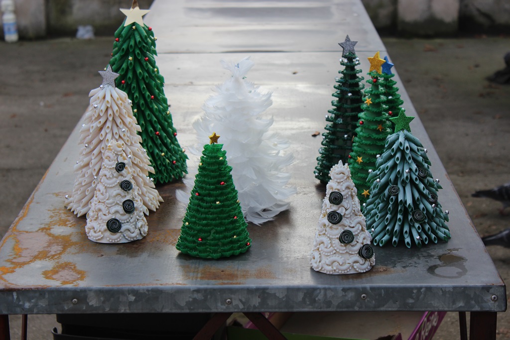 Na targowisku przy Partyzantów trwa świąteczny jarmark