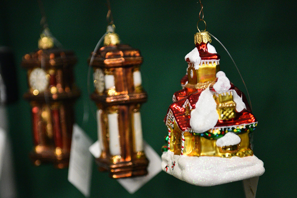 Świąteczny czar zaklęty w bombkach. Zobaczcie jak powstają