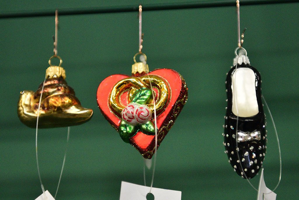 Świąteczny czar zaklęty w bombkach. Zobaczcie jak powstają