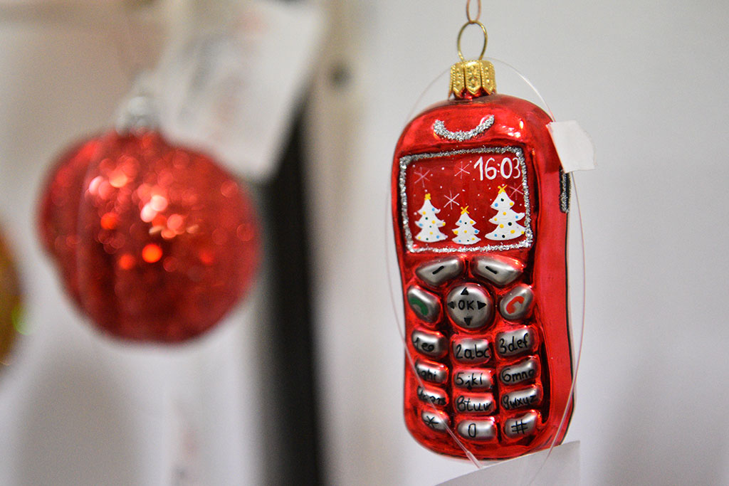 Świąteczny czar zaklęty w bombkach. Zobaczcie jak powstają