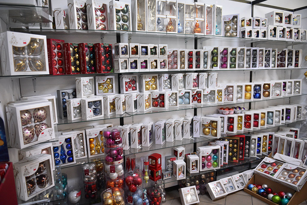 Świąteczny czar zaklęty w bombkach. Zobaczcie jak powstają