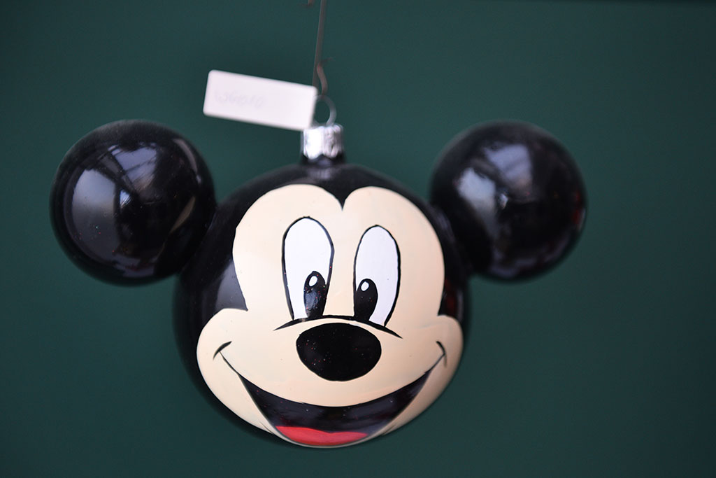 Świąteczny czar zaklęty w bombkach. Zobaczcie jak powstają