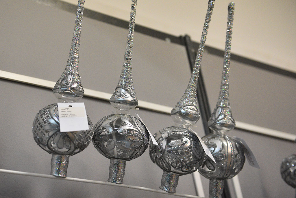 Świąteczny czar zaklęty w bombkach. Zobaczcie jak powstają