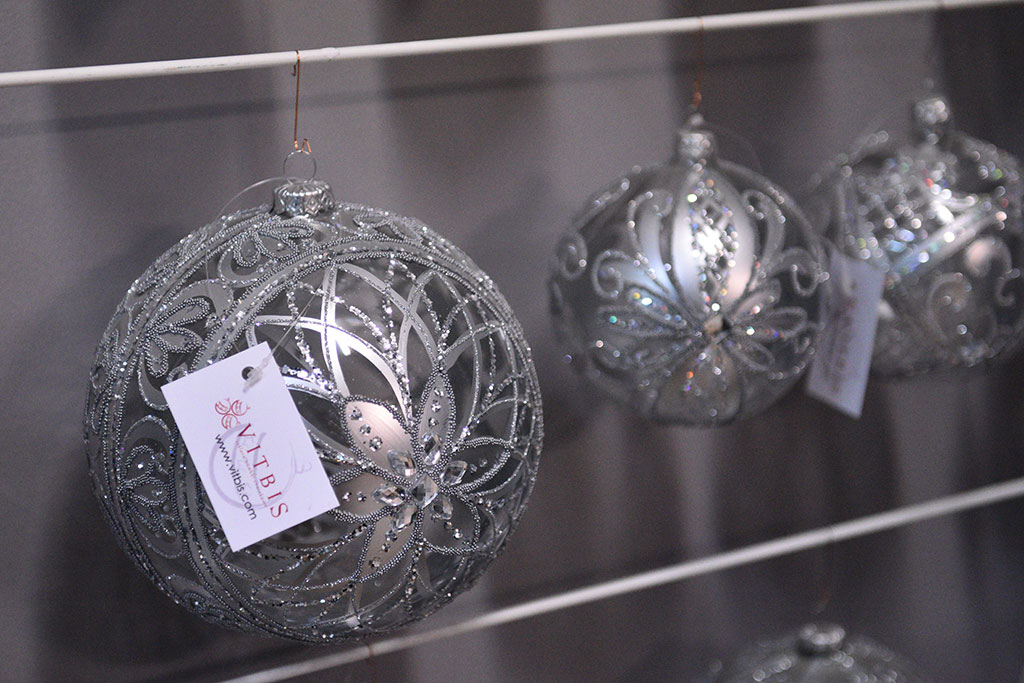 Świąteczny czar zaklęty w bombkach. Zobaczcie jak powstają