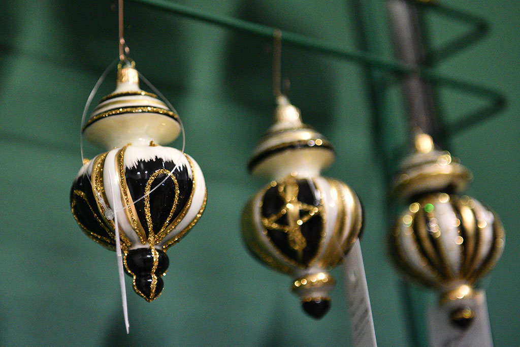 Świąteczny czar zaklęty w bombkach. Zobaczcie jak powstają