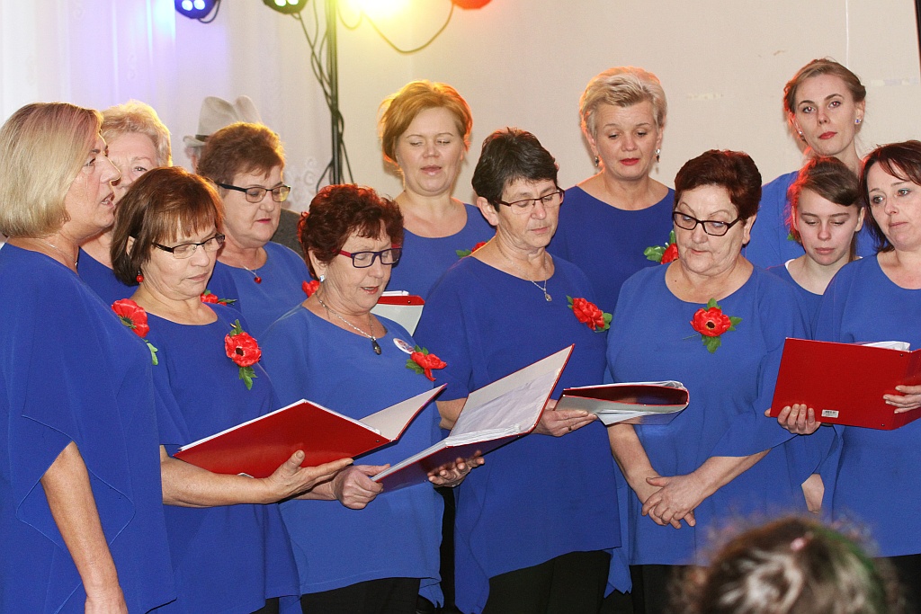 W Piotrowicach odbył się IV Jarmark Bożonarodzeniowy