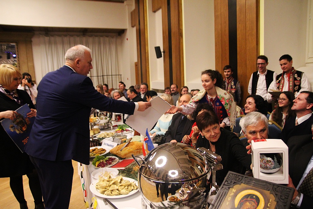 W Sali Maneżowej odbyła się XV Legnicka Wigilia Narodów