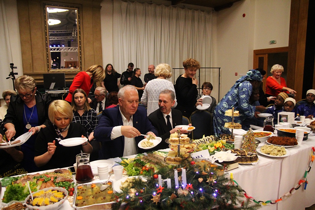 W Sali Maneżowej odbyła się XV Legnicka Wigilia Narodów