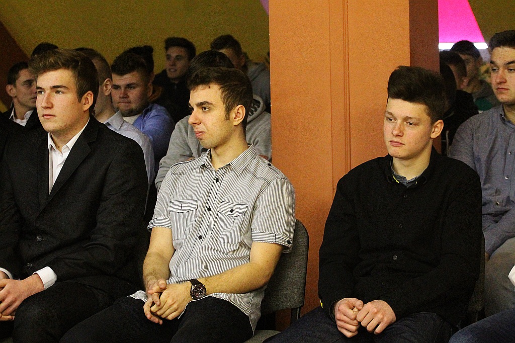 Wręczenie Certyfikatów Erasmus dla uczniów samochodówki