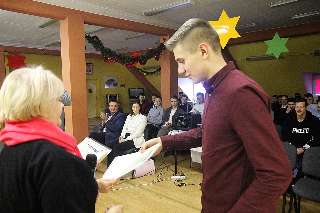 Wręczenie Certyfikatów Erasmus dla uczniów samochodówki