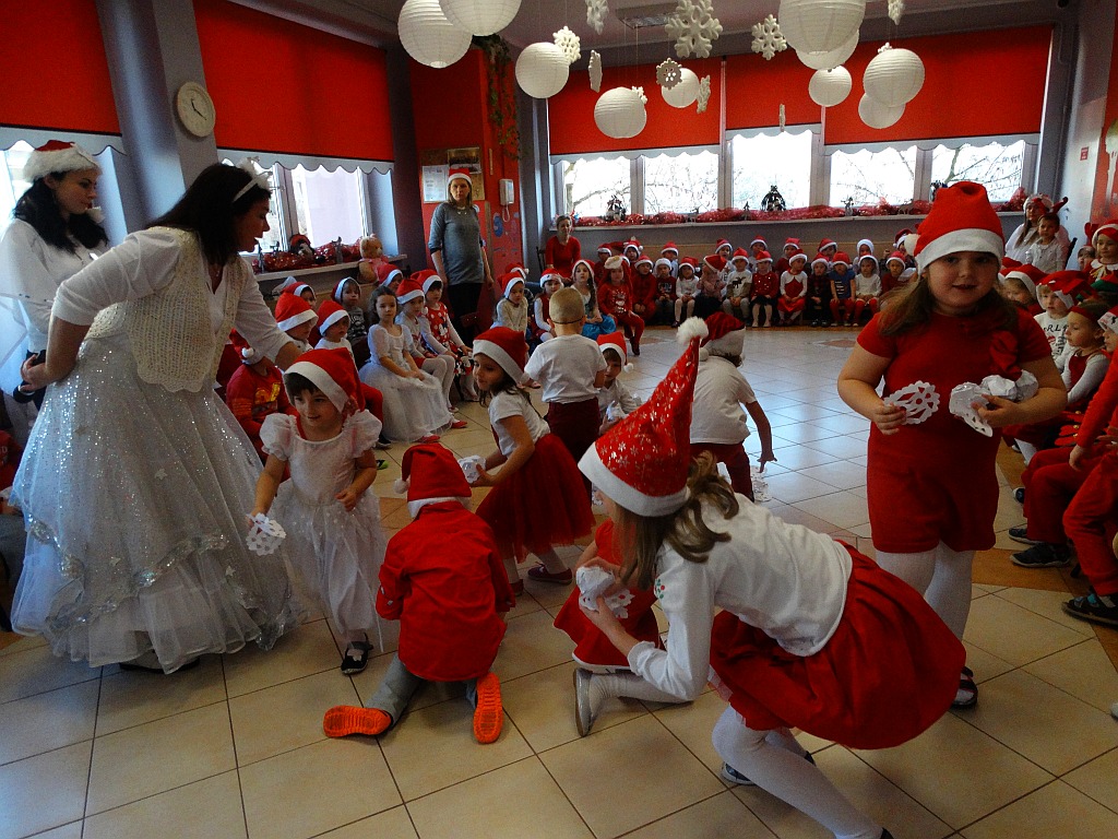 Świąteczny czas dzieci w Przedszkolu Niepublicznym Źródełko