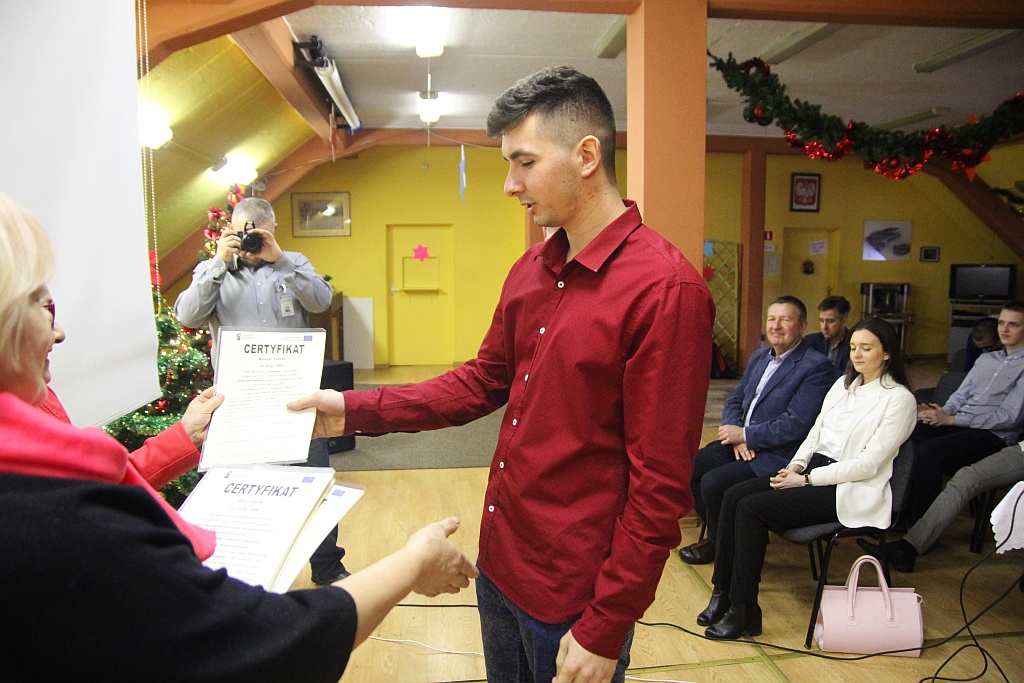 Wręczenie Certyfikatów Erasmus dla uczniów samochodówki