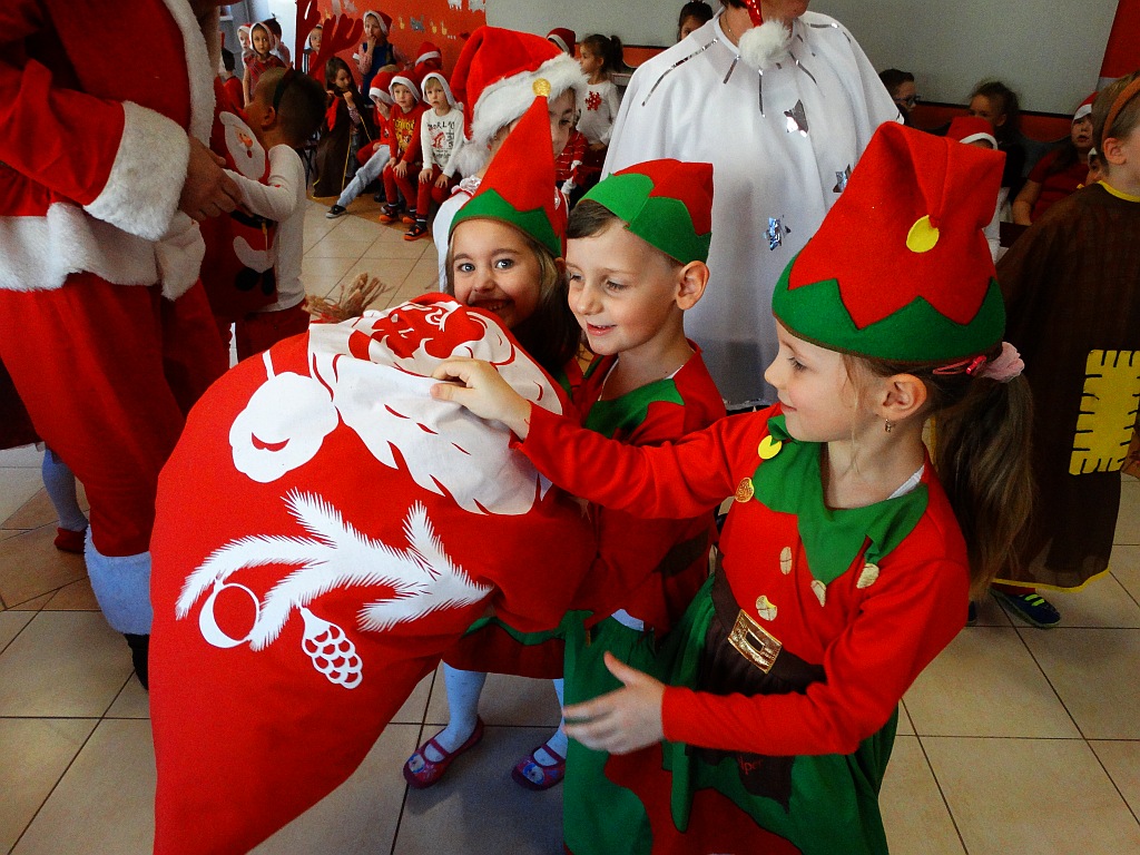 Świąteczny czas dzieci w Przedszkolu Niepublicznym Źródełko