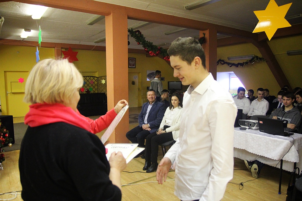 Wręczenie Certyfikatów Erasmus dla uczniów samochodówki