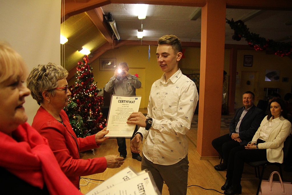 Wręczenie Certyfikatów Erasmus dla uczniów samochodówki