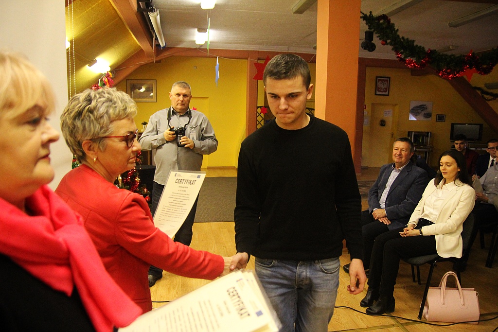 Wręczenie Certyfikatów Erasmus dla uczniów samochodówki