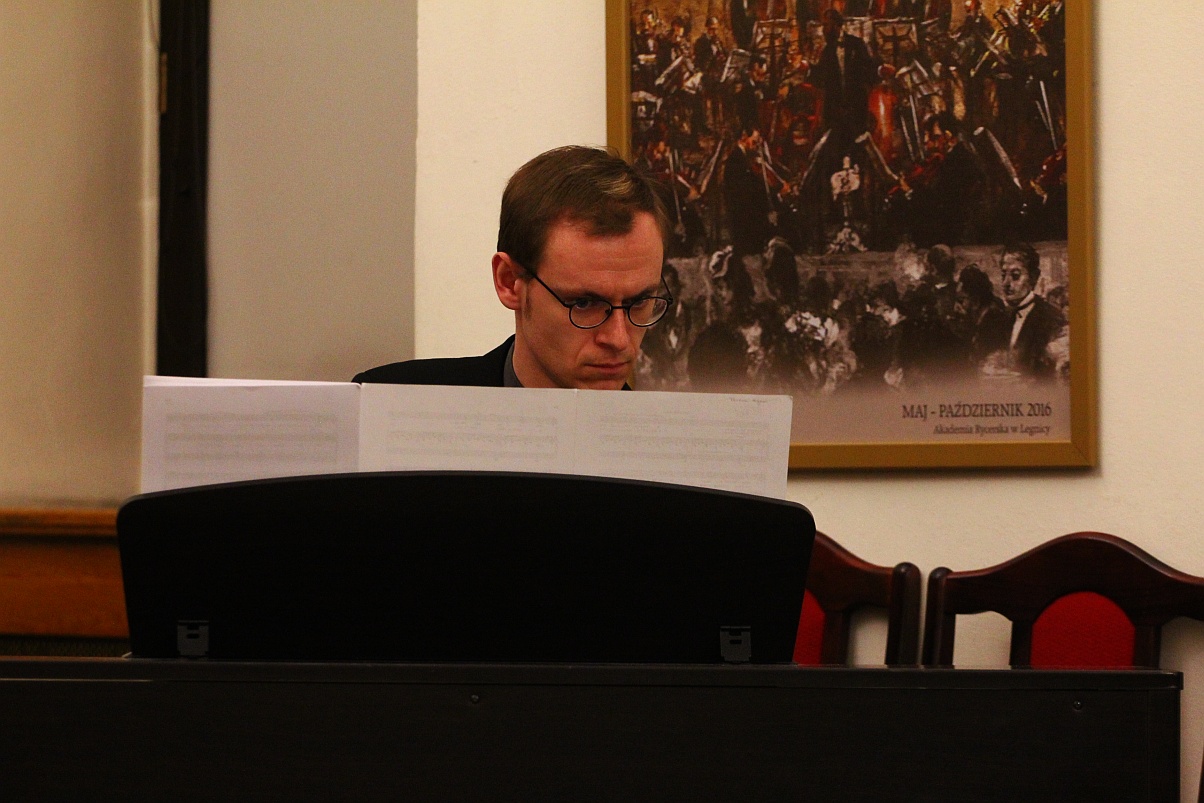 Grudniowy wtorek muzyczny w wykonaniu uczniów  muzycznej