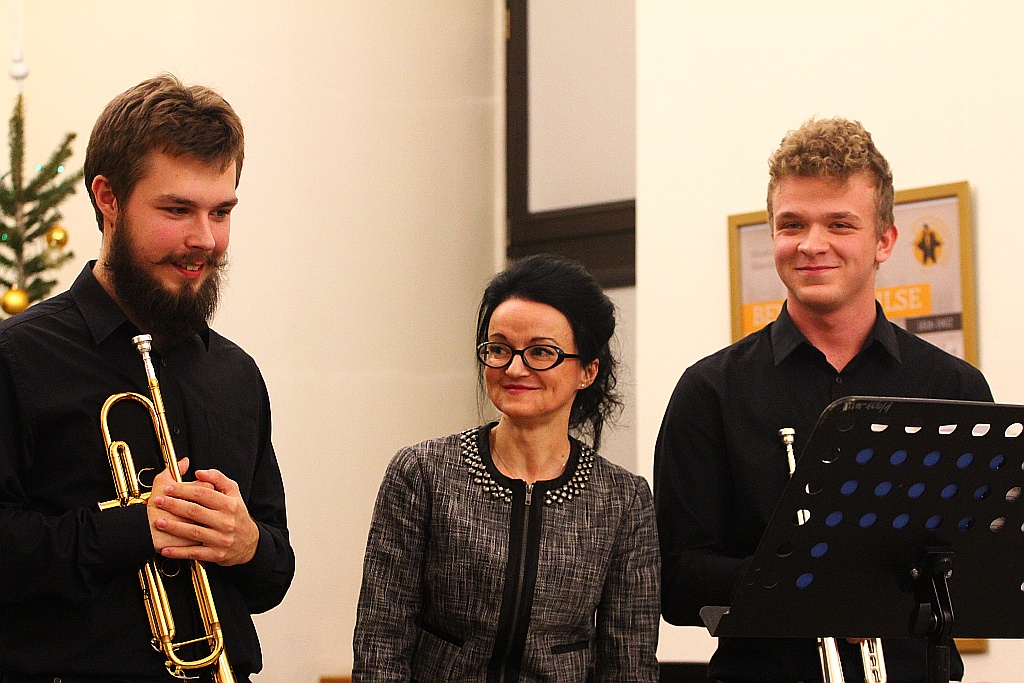Grudniowy wtorek muzyczny w wykonaniu uczniów  muzycznej
