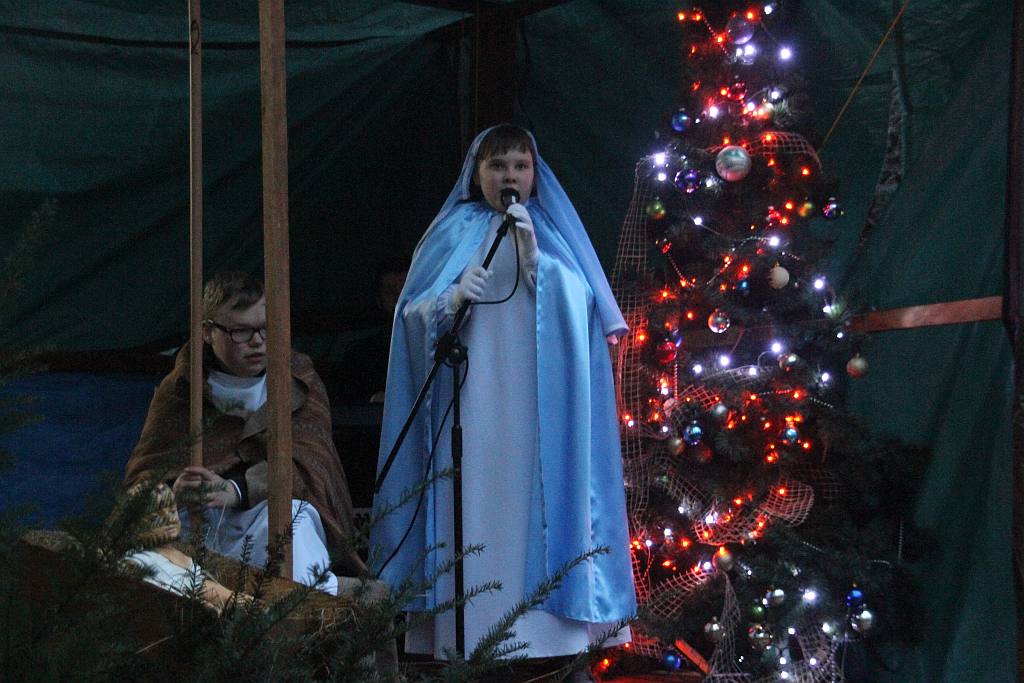 Franciszkanie przygotowali dla mieszkańców legnicy żywą szopkę
