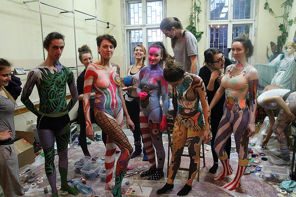 Warsztaty body paintingu zorganizowane przez grupę Avatar