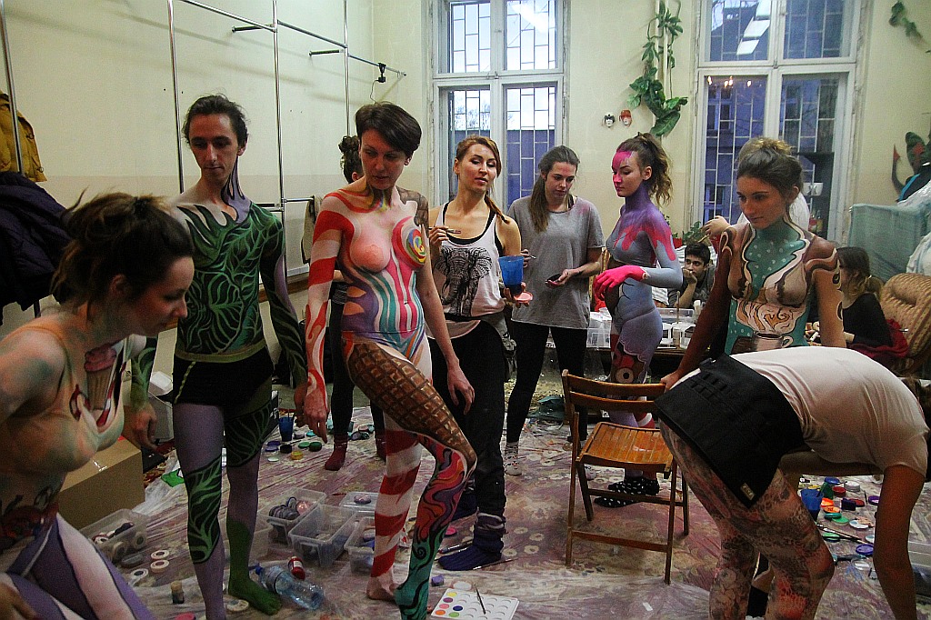 Warsztaty body paintingu zorganizowane przez grupę Avatar