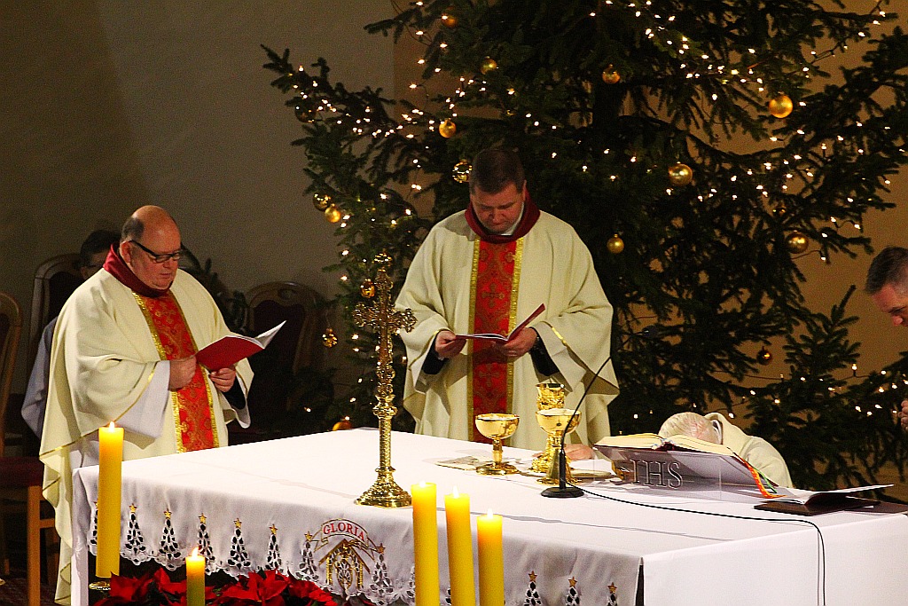 Spotkanie opłatkowe osób niepełnosprawnych w CS JP II
