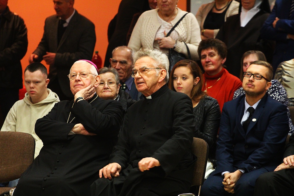 Spotkanie opłatkowe osób niepełnosprawnych w CS JP II
