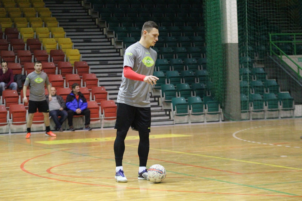 2. LLH: W dalszym ciągu nie ma mocnych na United Team