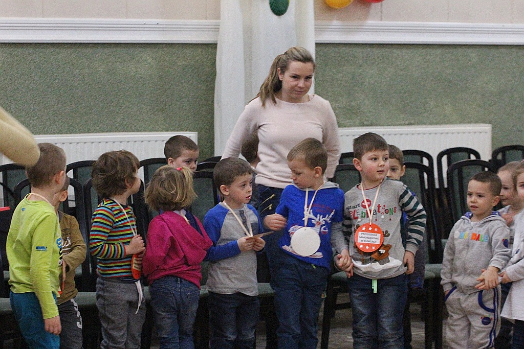 Witaj nam nowy roczku 2017. Zabawa dla przedszkolaków