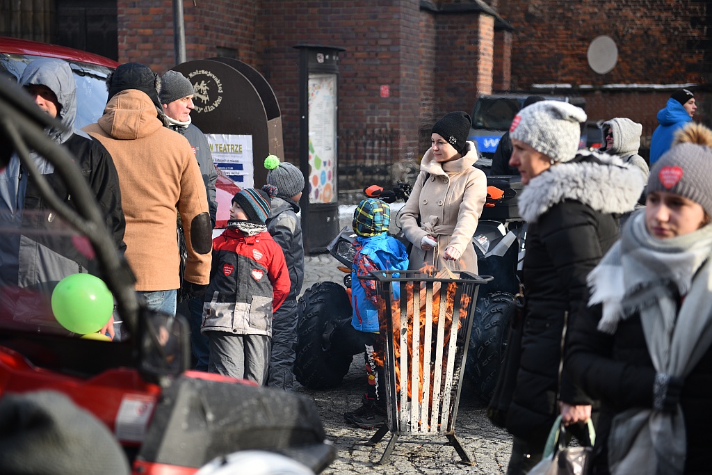 WOŚP: Offroadowcy stawili się pod Galerią Piastów z quadami