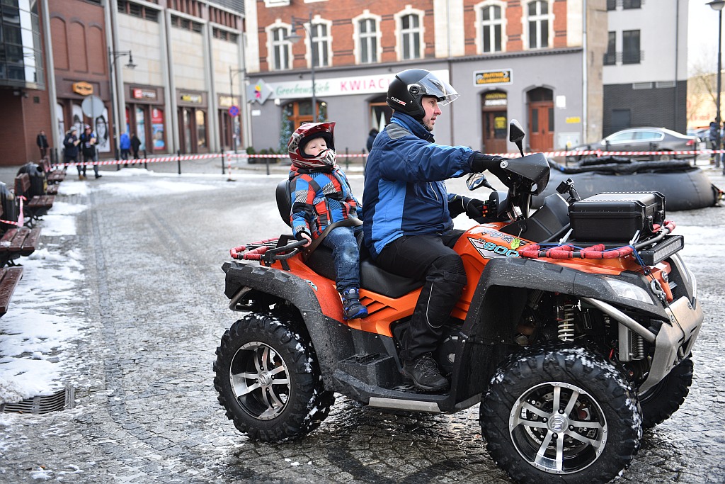 WOŚP: Offroadowcy stawili się pod Galerią Piastów z quadami