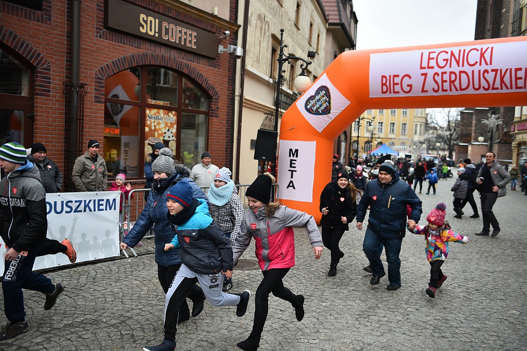 Kilkaset osób stanęło na starcie III Biegu z Serduszkiem