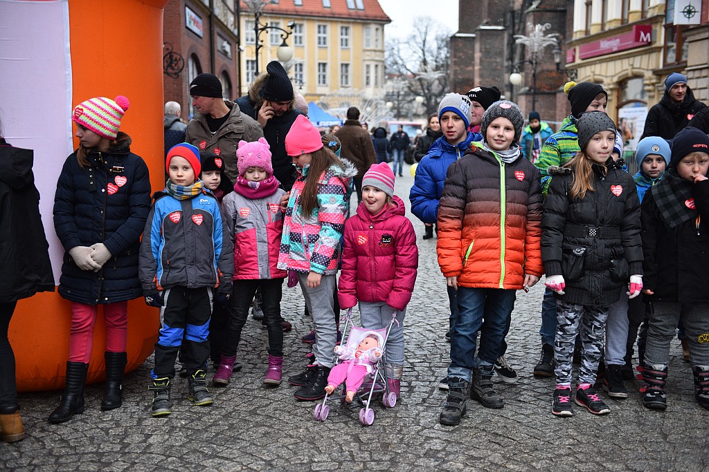 Kilkaset osób stanęło na starcie III Biegu z Serduszkiem