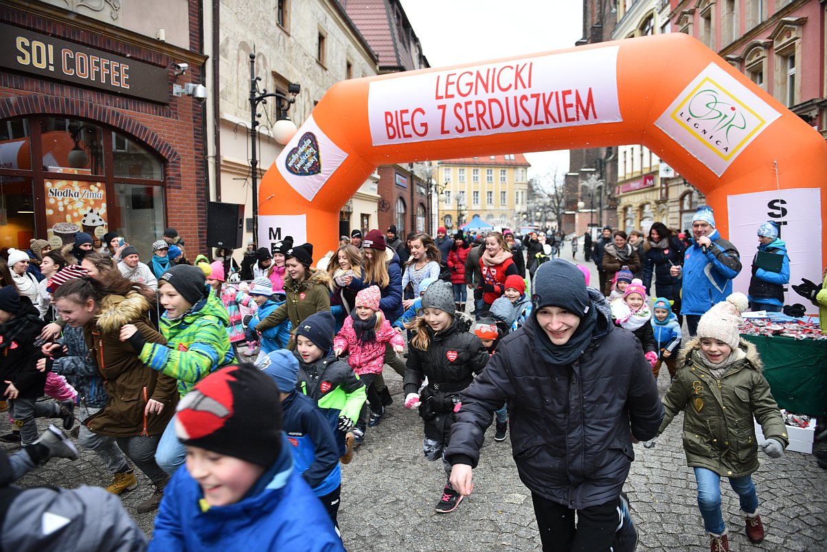 Kilkaset osób stanęło na starcie III Biegu z Serduszkiem