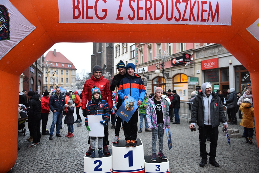 Kilkaset osób stanęło na starcie III Biegu z Serduszkiem