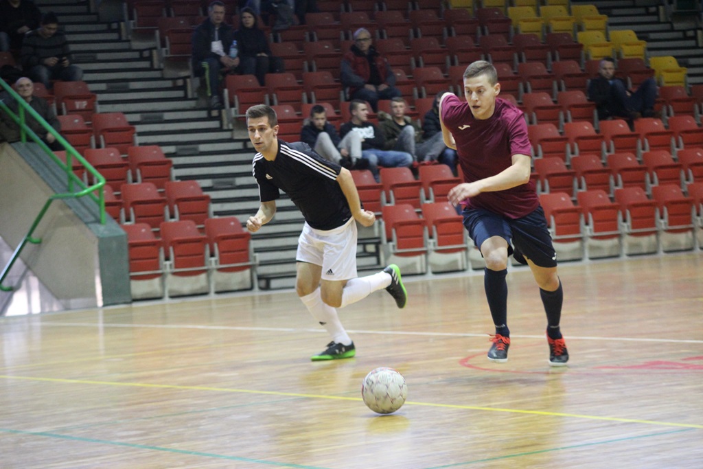 1. LLH: Fire włączył się do walki o futsalowe mistrzostwo
