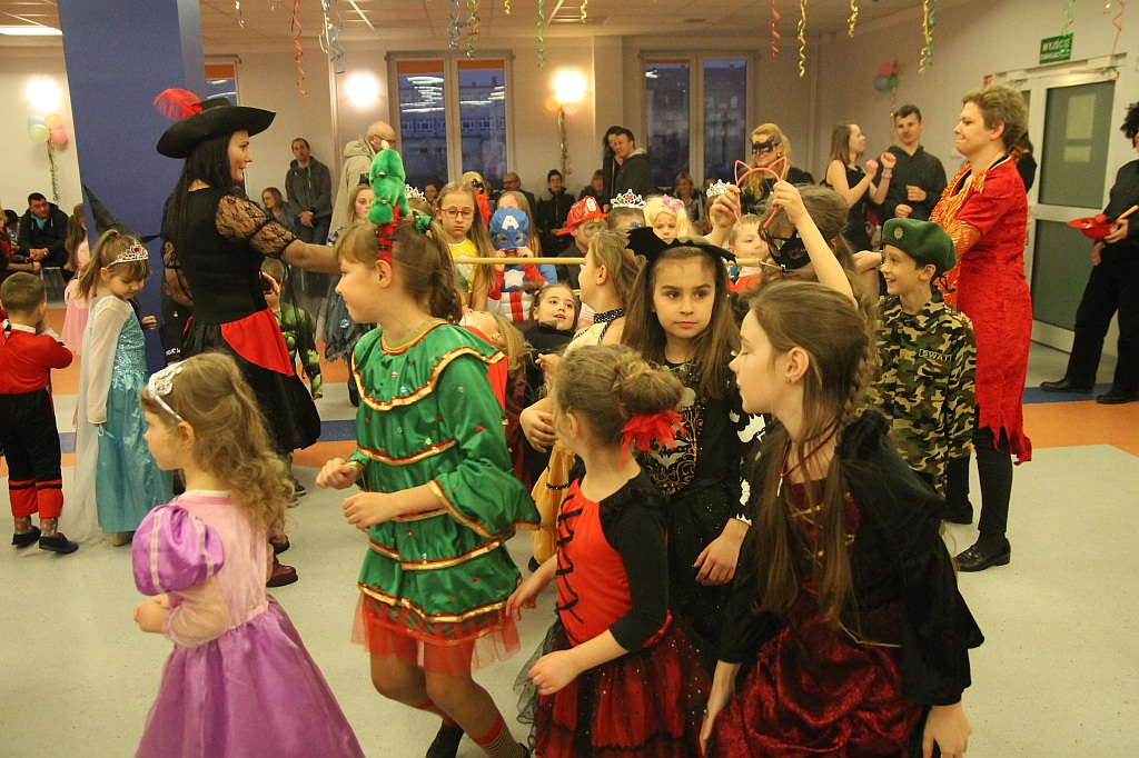 Charytatywny Bal Przebierańców dla Sary Nowak w SDK Kopernik