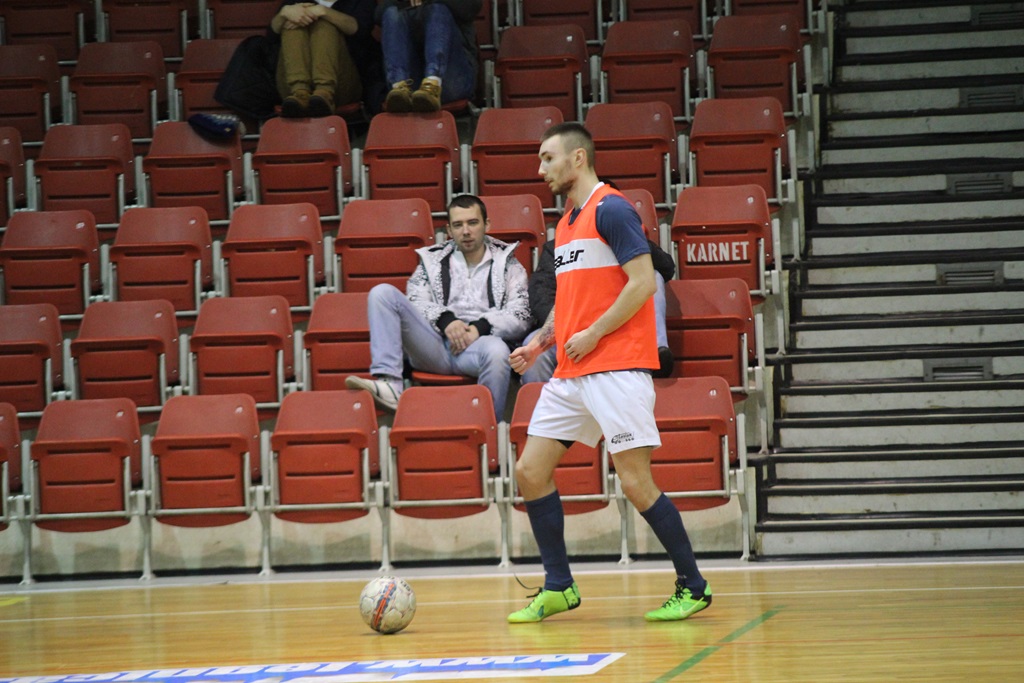 1. LLH: Fire włączył się do walki o futsalowe mistrzostwo