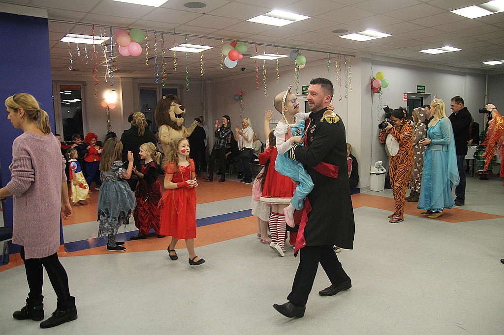 Charytatywny Bal Przebierańców dla Sary Nowak w SDK Kopernik