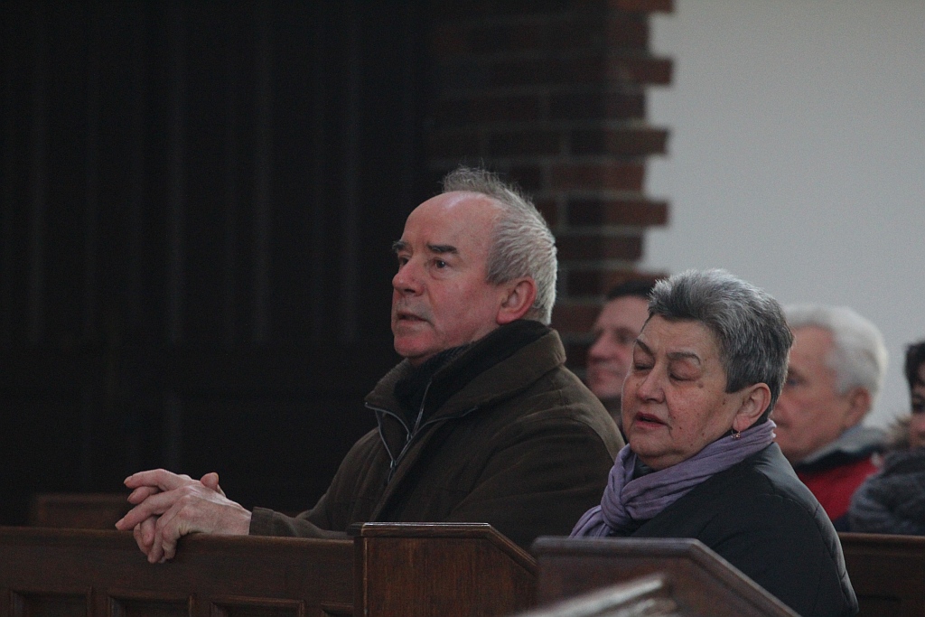 W kościele na Koperniku śpiewali kolędy z chórem Canticum Novum
