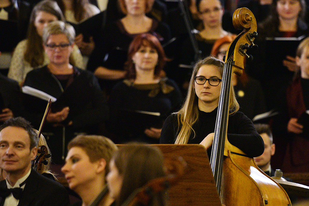 Najpiękniejsze kolędy i pastorałki w kościele na Piekarach
