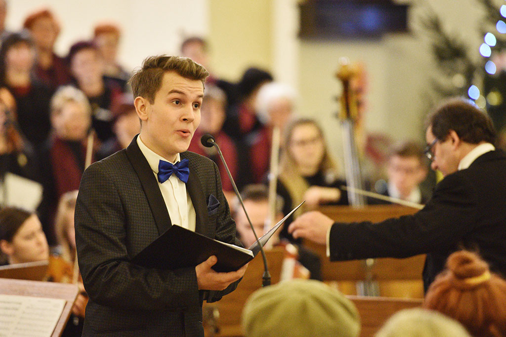 Najpiękniejsze kolędy i pastorałki w kościele na Piekarach