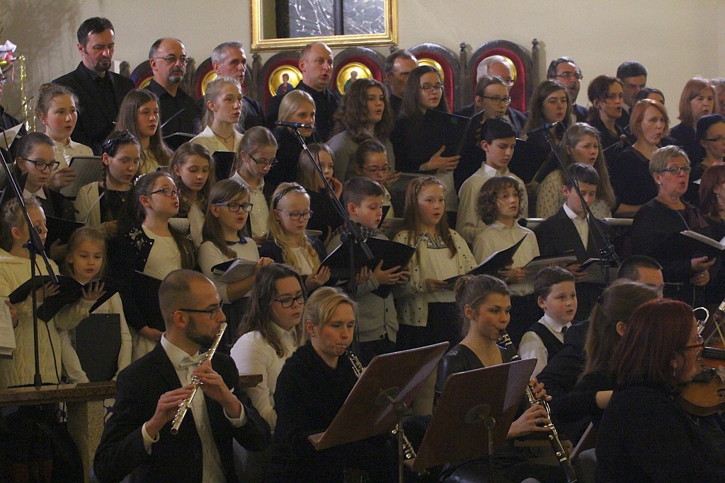 Najpiękniejsze kolędy i pastorałki w kościele na Piekarach