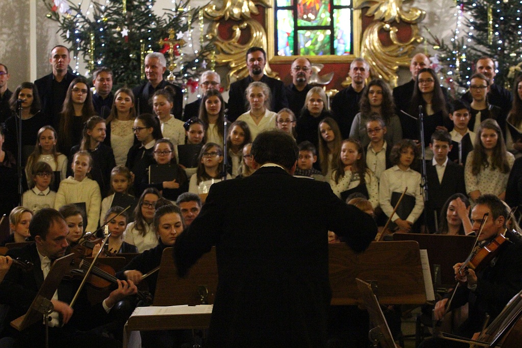 Najpiękniejsze kolędy i pastorałki w kościele na Piekarach