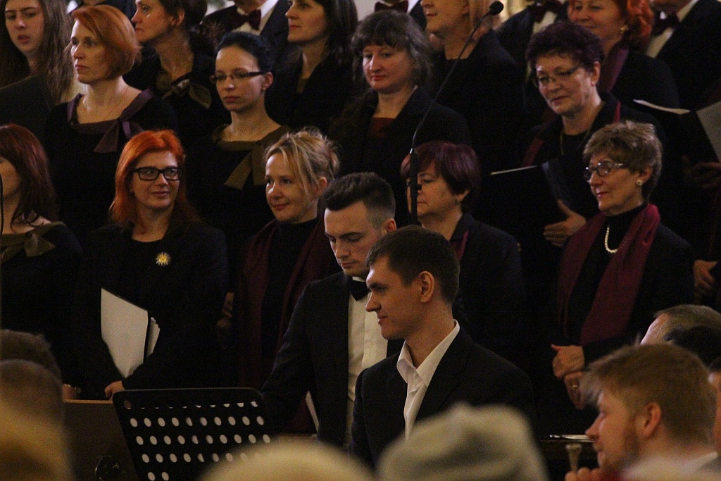 Najpiękniejsze kolędy i pastorałki w kościele na Piekarach