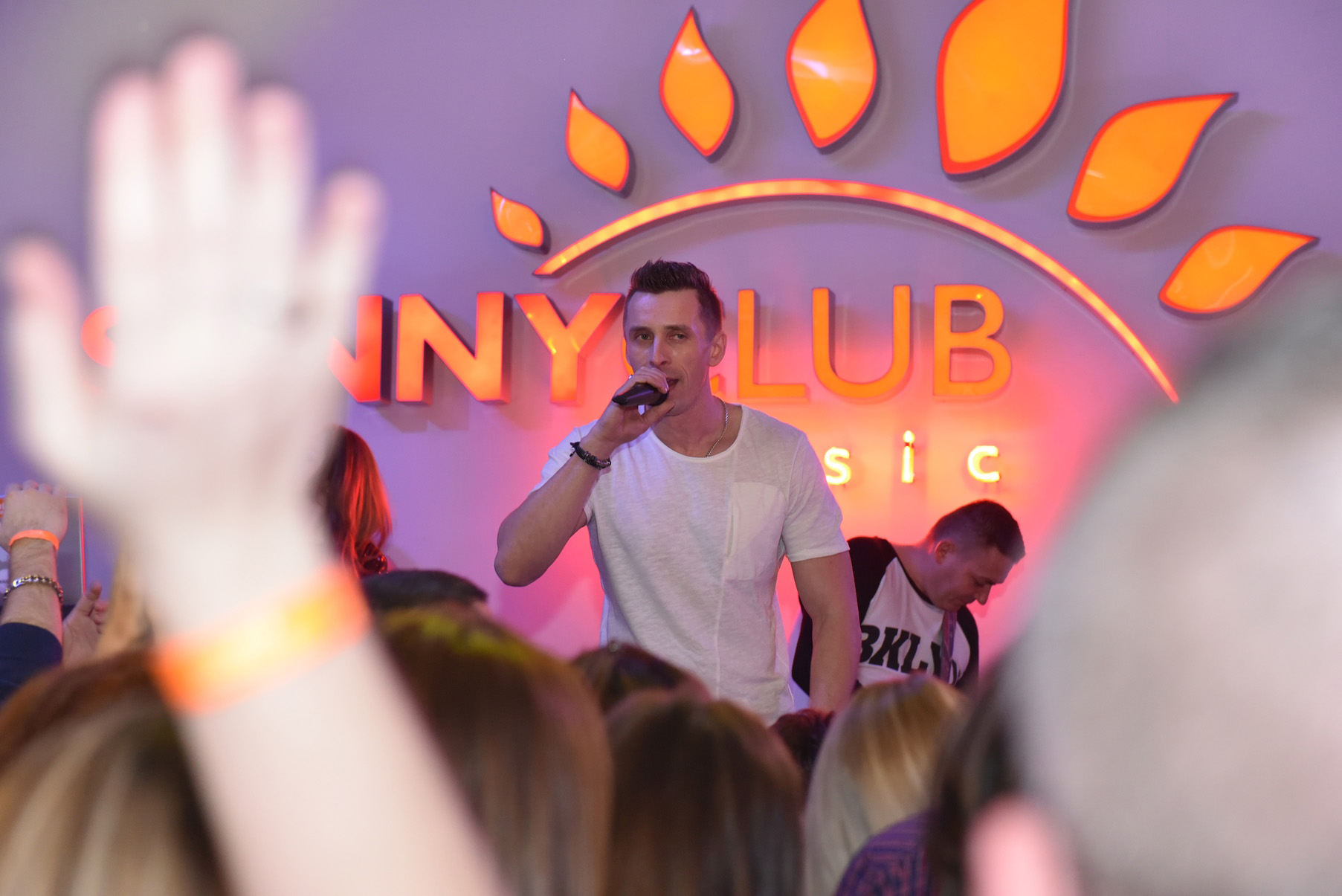 Koncert zespołu Avangrde na dyskotece w Sunny Club Music
