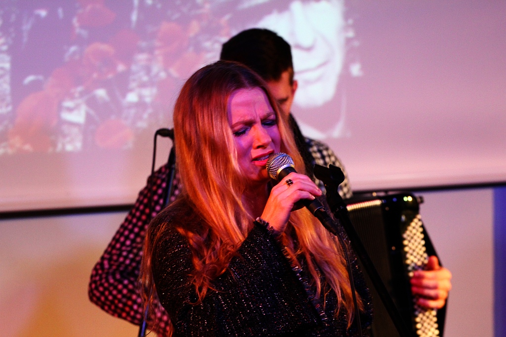 Ela Dębska zaśpiewała Cohena na Witelon Music Night