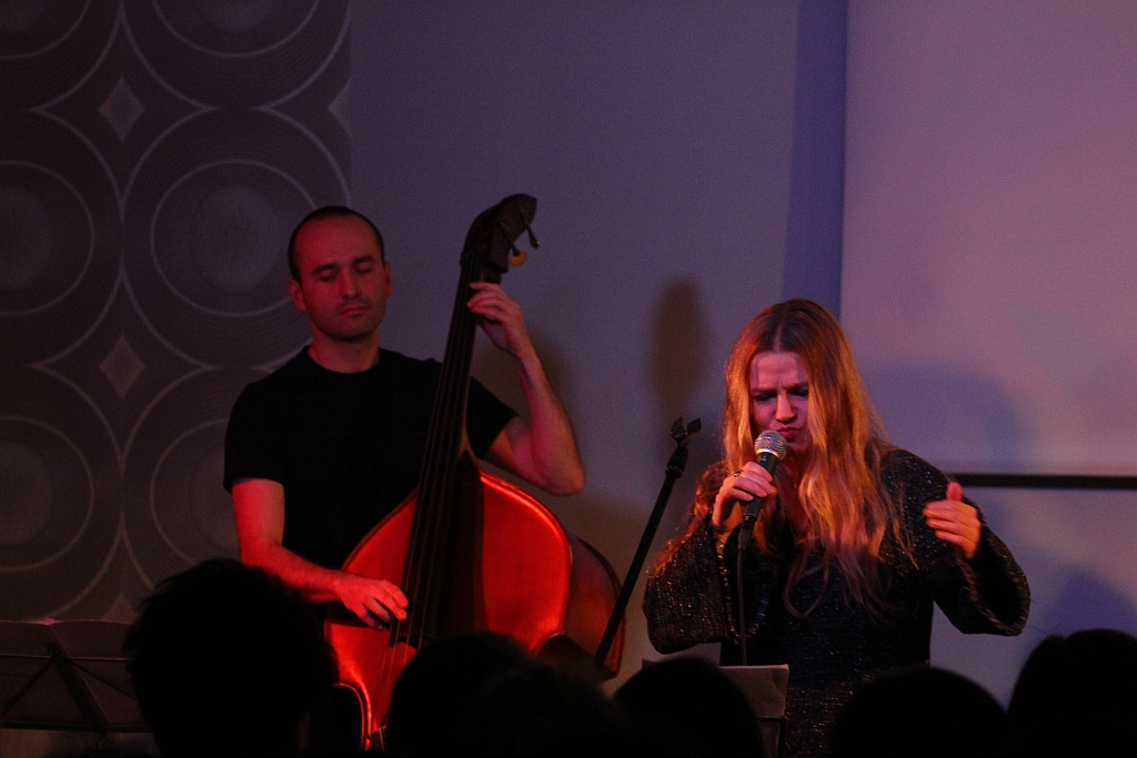 Ela Dębska zaśpiewała Cohena na Witelon Music Night